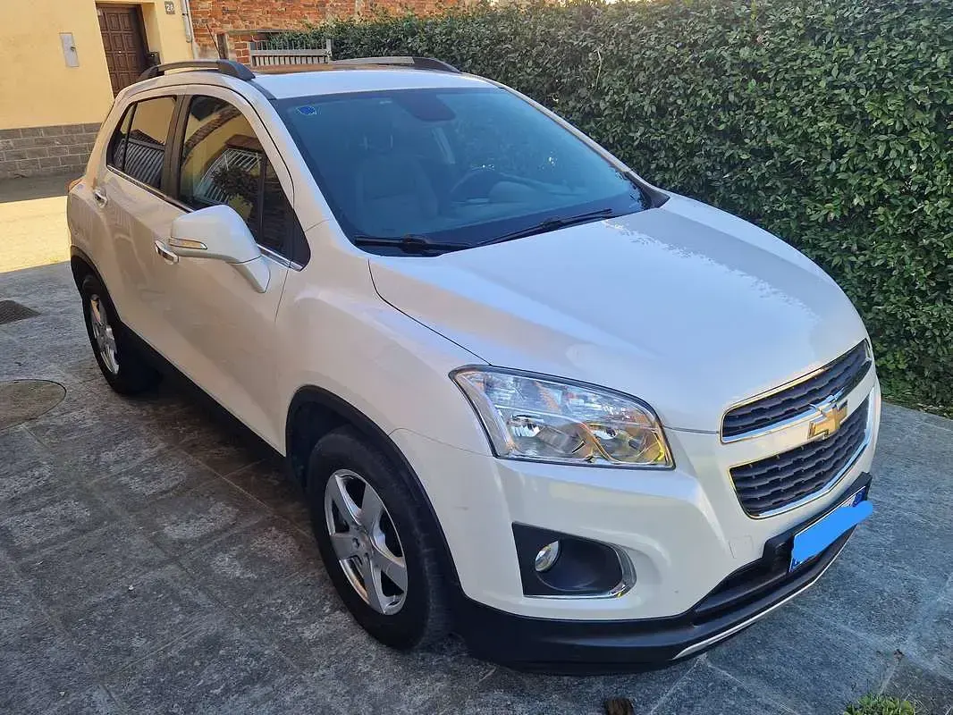 Usata Chevrolet Trax LTZ 131 CV (96 kW) 2013 Bianco SUV