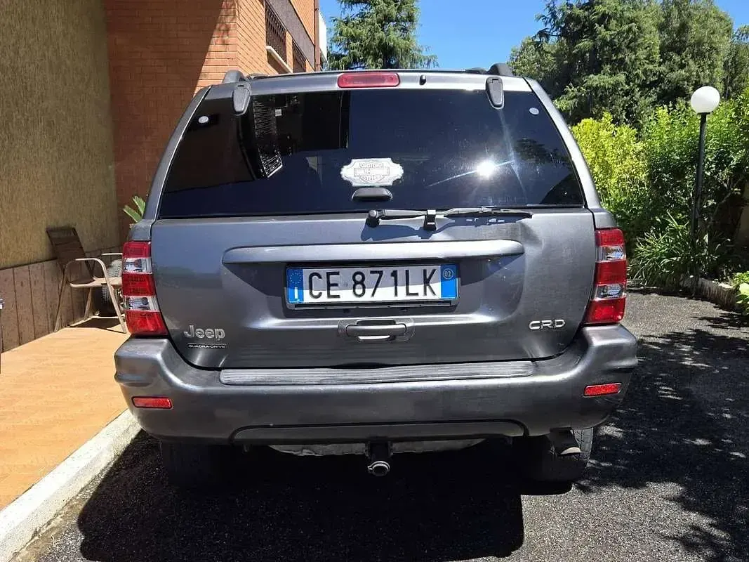 Usata Jeep Grand Cherokee 163 CV (119 kW) 2002 Grigio SUV