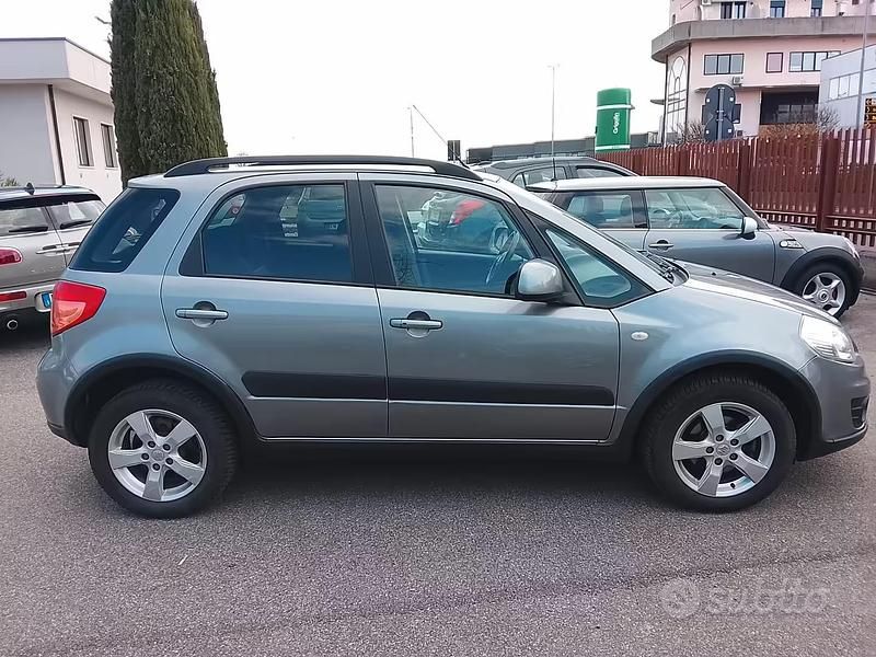 Usata Suzuki SX4 GLX 120 CV (88 kW) 2012 Grigio Station wagon