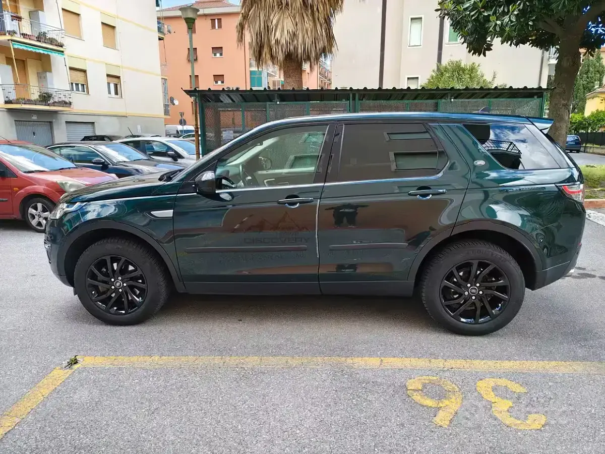 Usata Land Rover Discovery Sport HSE Luxury 179 CV (131 kW) 2015 Verde SUV