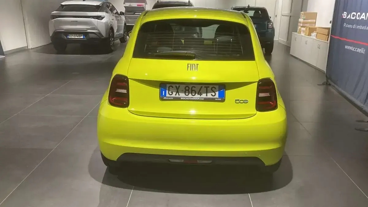 Usata Fiat 500e 86 kW (118 CV) 2025 Giallo Berlina