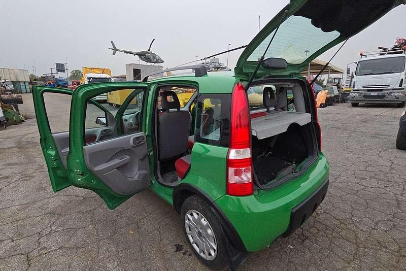 Usata Fiat Panda 4x4 60 CV (44 kW) 2006 Verde Utilitaria