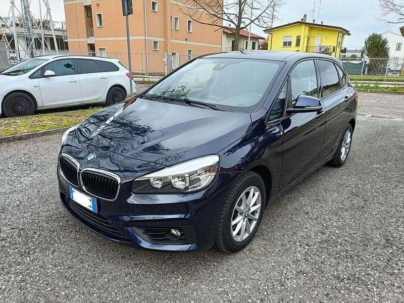 Usata BMW 218 Active Tourer Advantage 150 CV (110 kW) 2016 Blu Monovolume