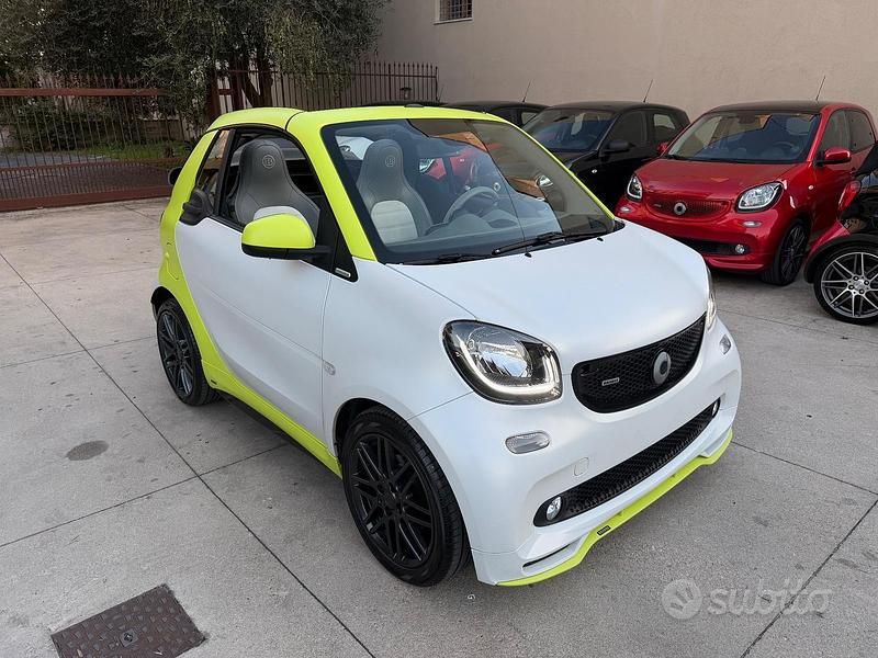 Usata Smart ForTwo Cabrio Brabus 109 CV (80 kW) 2019 Bianco Cabrio
