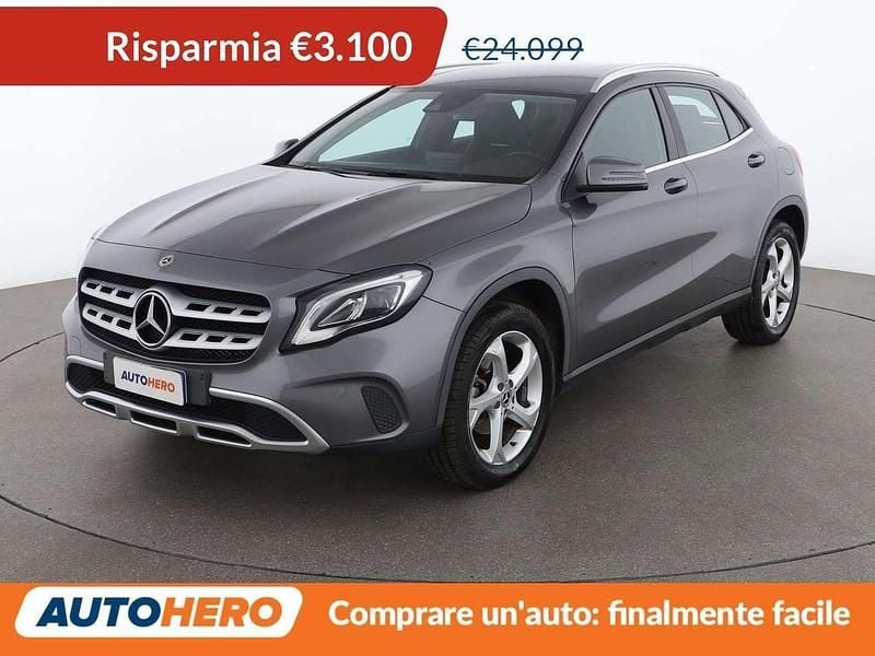 Usata Mercedes GLA180 122 CV (89 kW) 2019 Grigio SUV