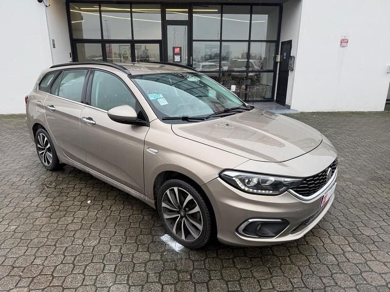 Usata Fiat Tipo Lounge 120 CV (88 kW) 2018 Marrone Station wagon