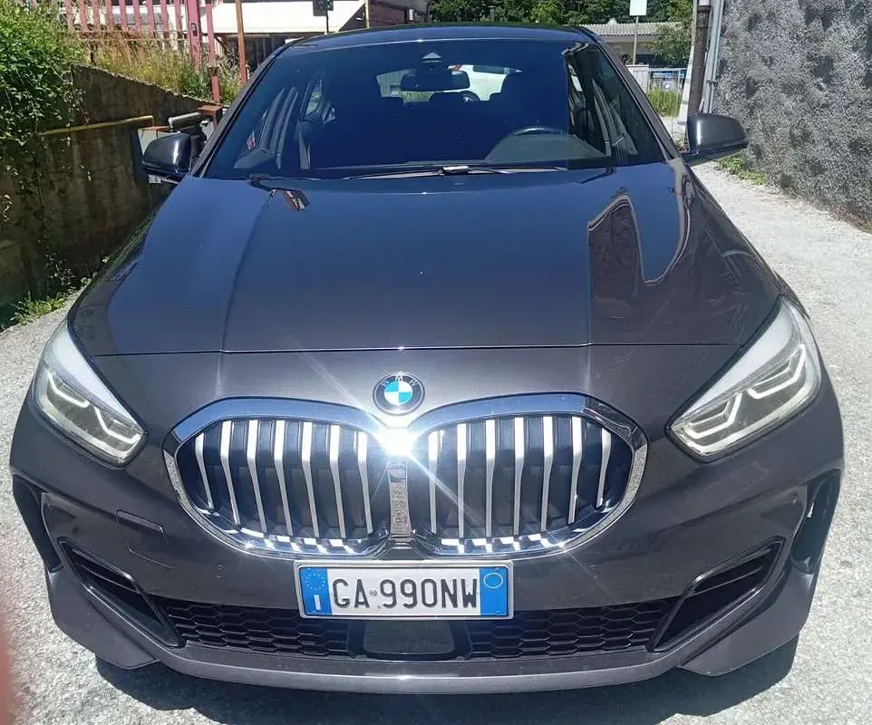 Usata BMW 118 M Sport 150 CV (110 kW) 2020 Grigio Utilitaria