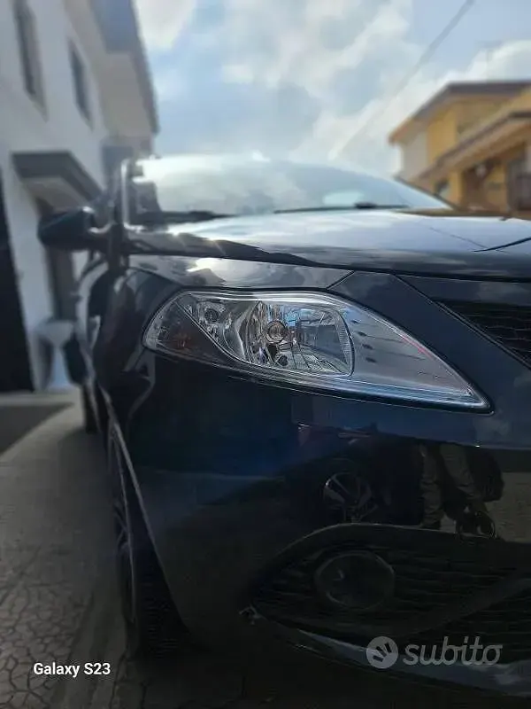 Usata Lancia Ypsilon Gold 95 CV (69 kW) 2018 Utilitaria