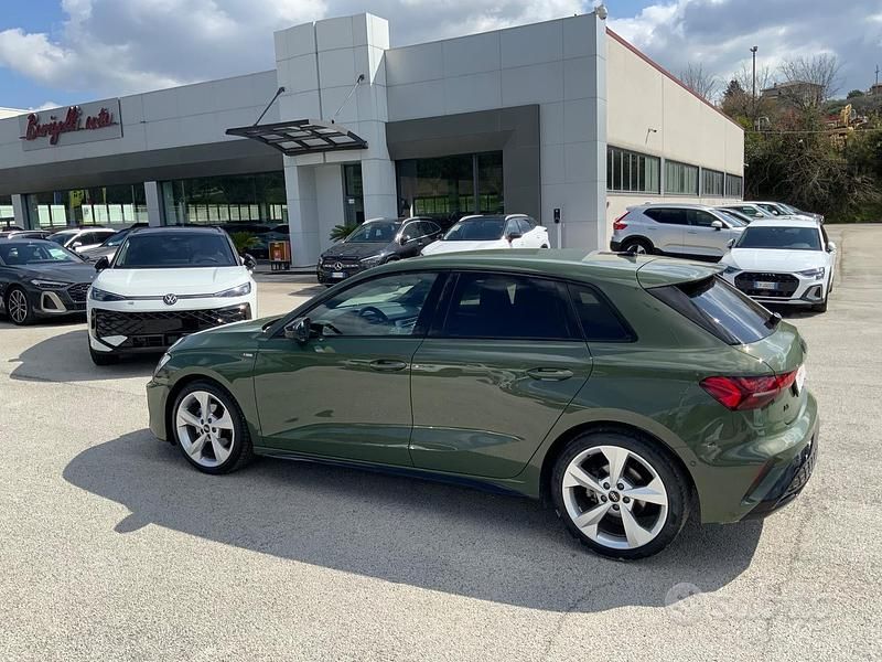 Usata Audi A3 S-Line 150 CV (110 kW) 2025 Verde Berlina