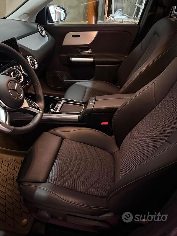Usata Mercedes GLA180 Progressive 136 CV (100 kW) 2024 Grigio SUV