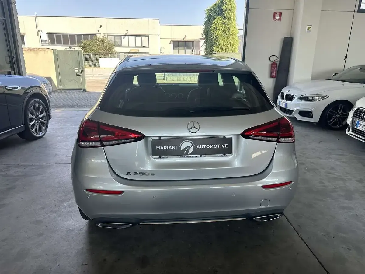 Usata Mercedes A250 160 CV (117 kW) 2020 Grigio Berlina