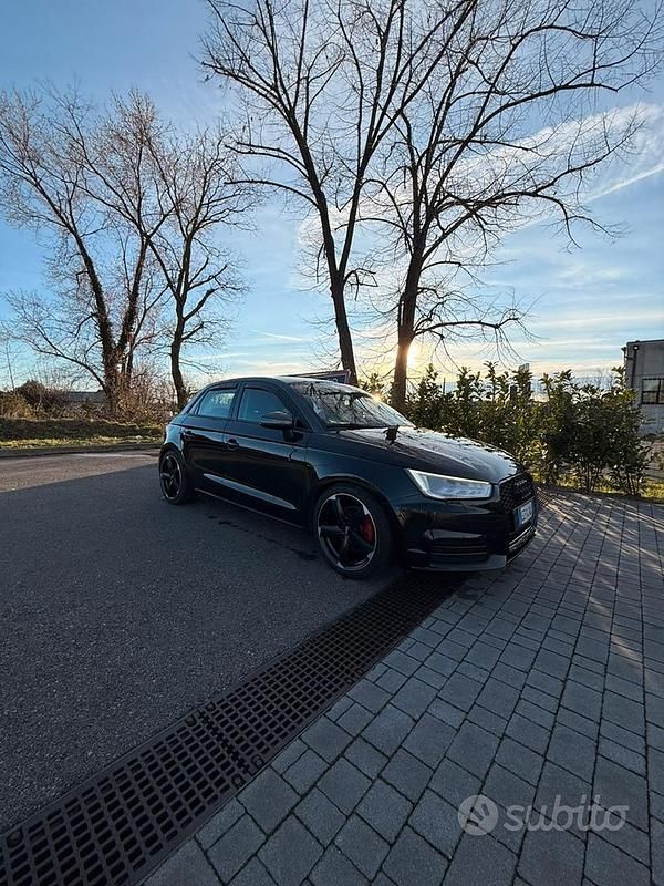 Usata Audi A1 Sportback Ambiente 116 CV (85 kW) 2015 Nero Utilitaria