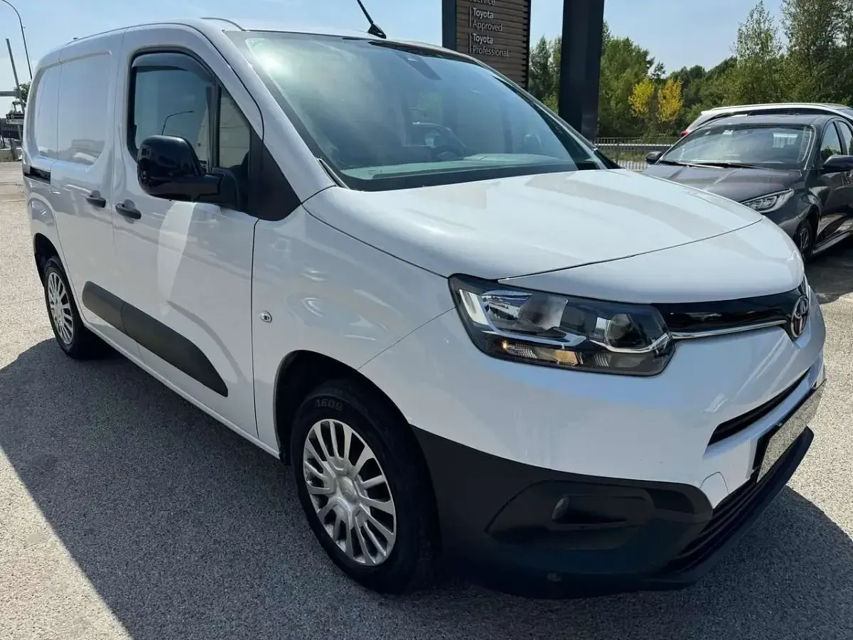 Usata Toyota Proace City City 102 CV (75 kW) 2023 Other Monovolume