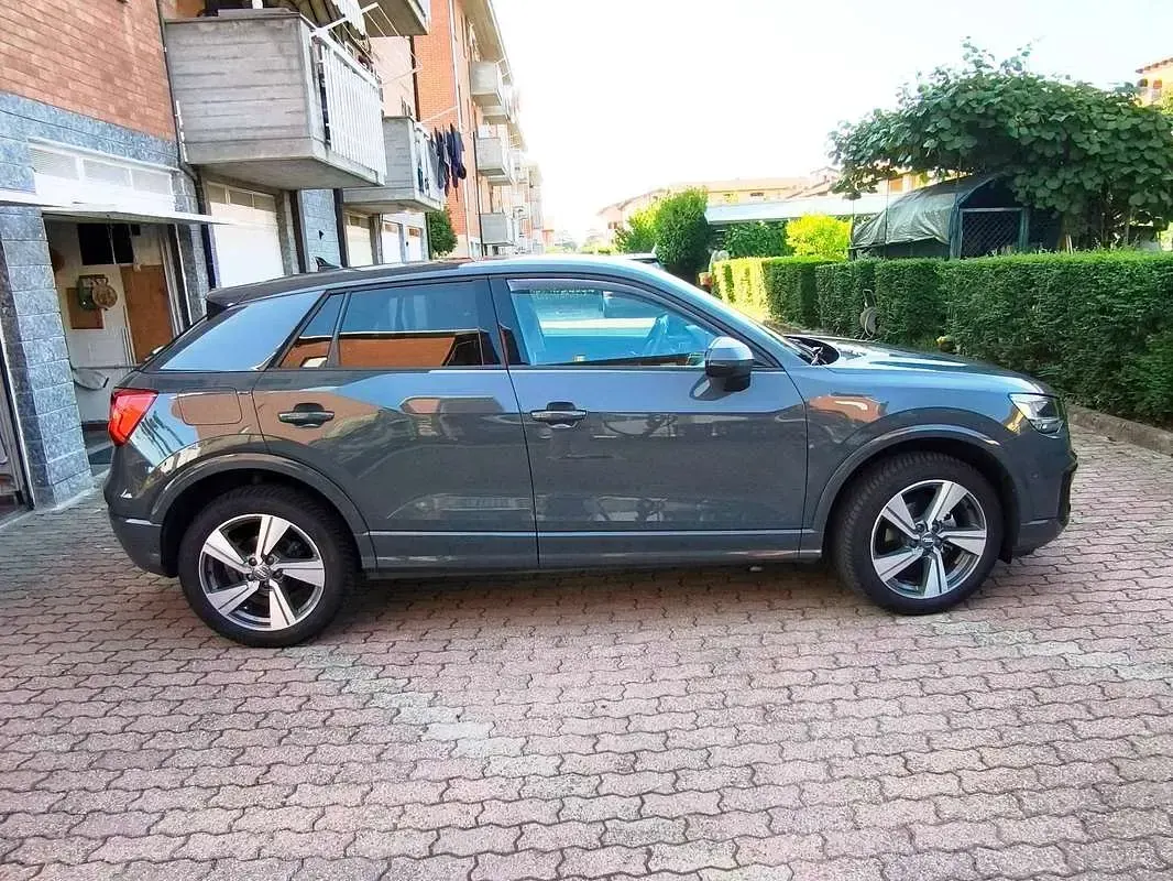 Usata Audi Q2 150 CV (110 kW) 2020 Grigio SUV