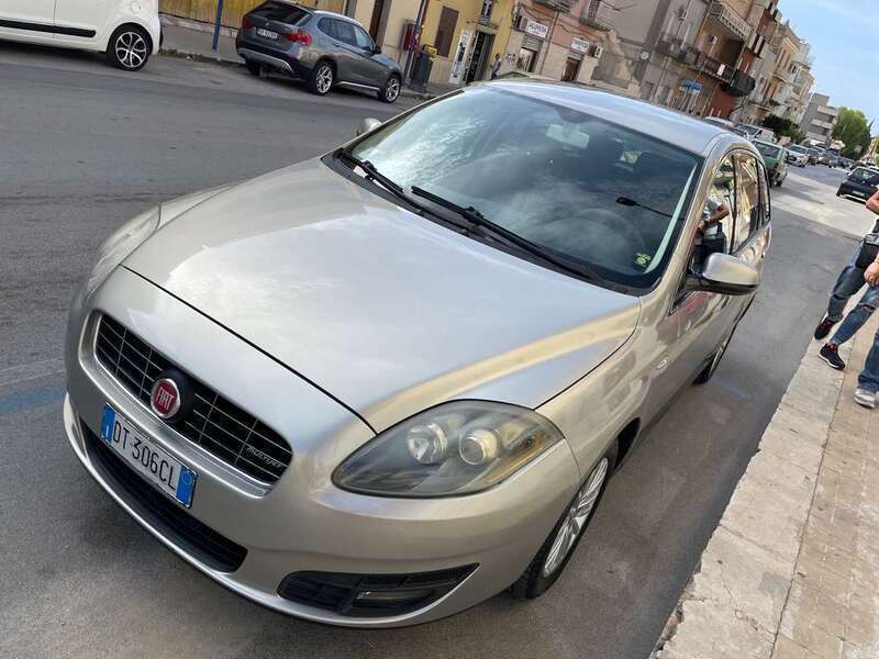 Usato 2008 Fiat Croma 1.9 Diesel 120 CV (2.790 €)