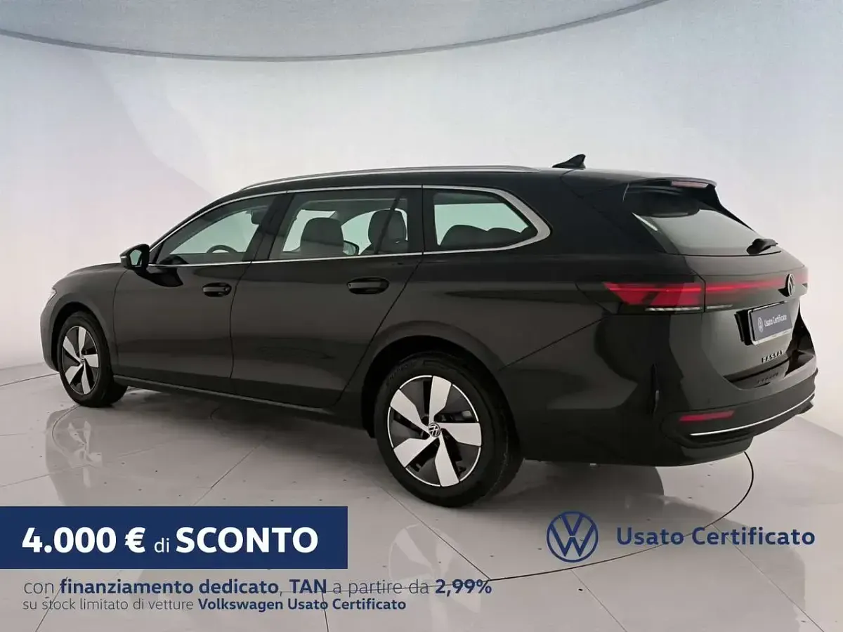 Nuova VW Passat Business 150 CV (110 kW) 2026 Grenadill black metallizzato Station wagon