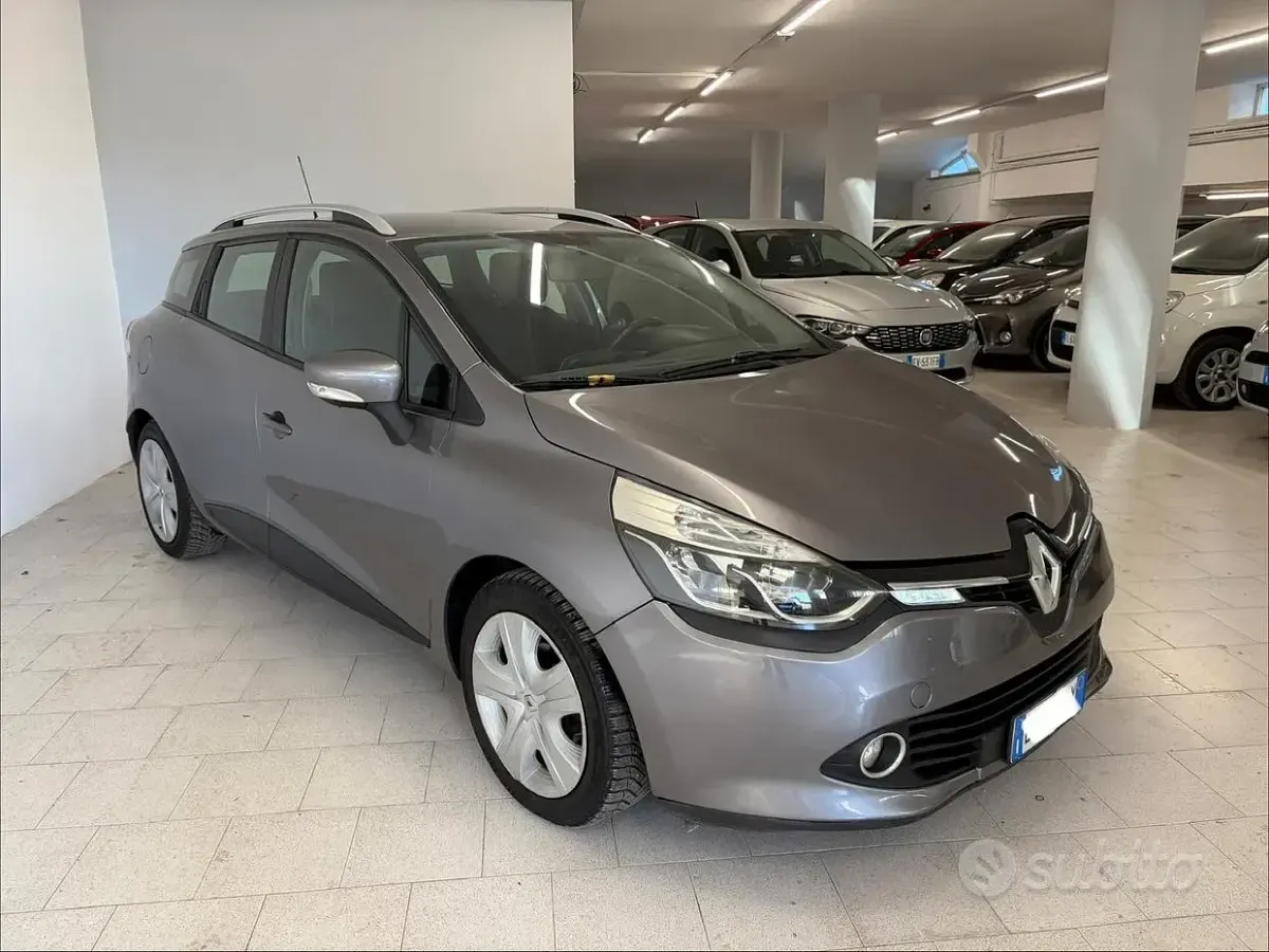 Usata Renault Clio 90 CV (66 kW) 2015 Grigio Station wagon