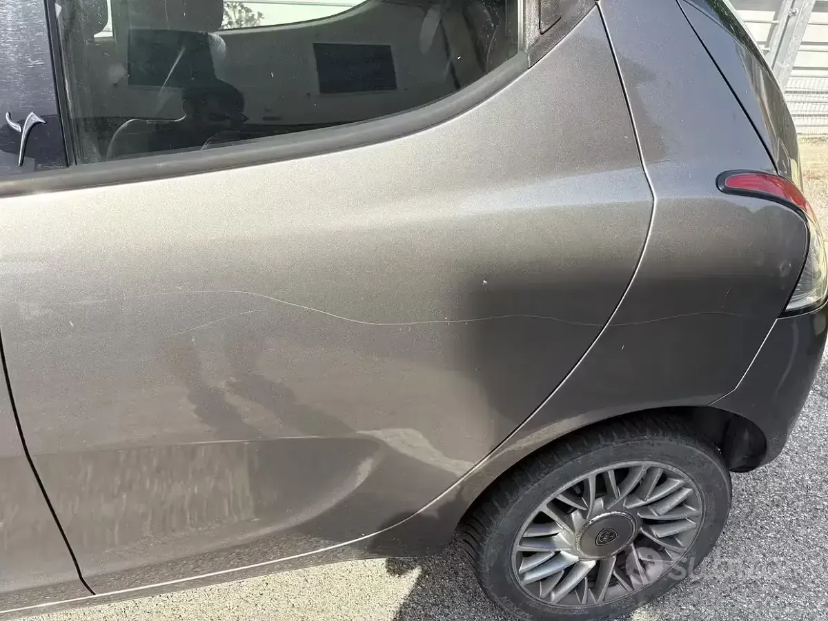 Usata Lancia Ypsilon 95 CV (69 kW) 2011 Grigio Utilitaria