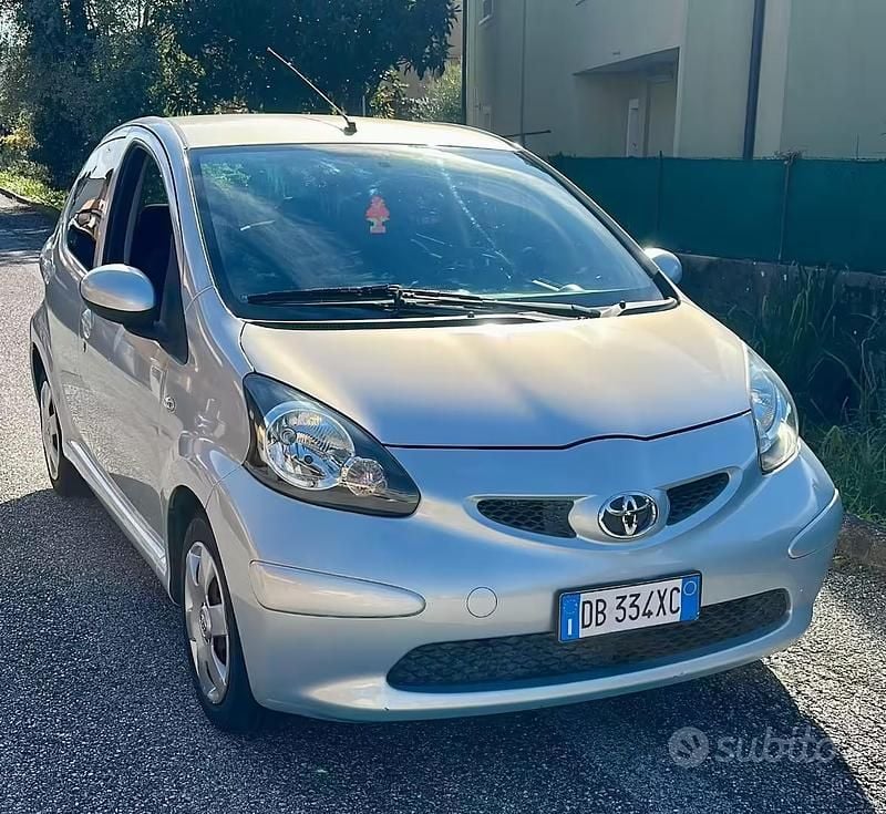 Usata Toyota Aygo 67 CV (49 kW) 2006 Utilitaria