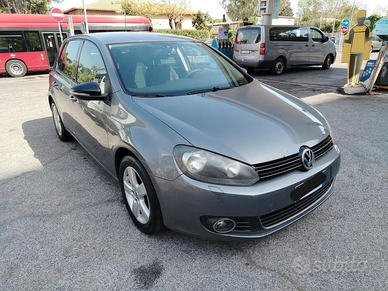 Usata VW Golf VII Highline 105 CV (77 kW) 2012 Grigio Berlina