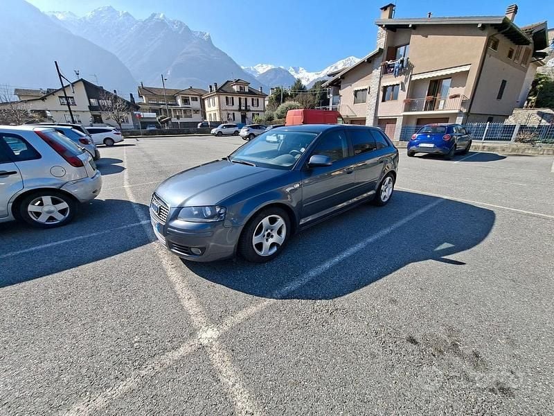 Usata Audi A3 170 CV (125 kW) 2009 Blu Utilitaria