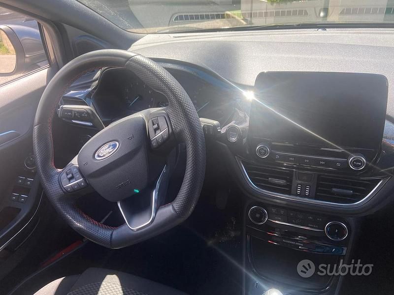 Usata Ford Puma 125 CV (91 kW) 2022 Grigio Station wagon