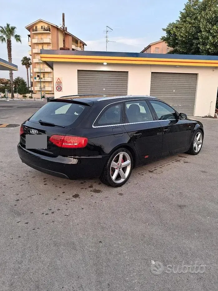 Usata Audi A4 143 CV (105 kW) 2013 Nero Station wagon