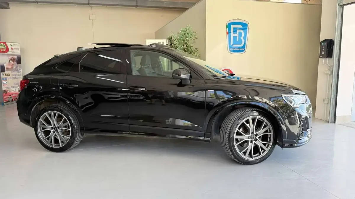 Usata Audi Q3 Sportback S-Line 150 CV (110 kW) 2020 Nero SUV