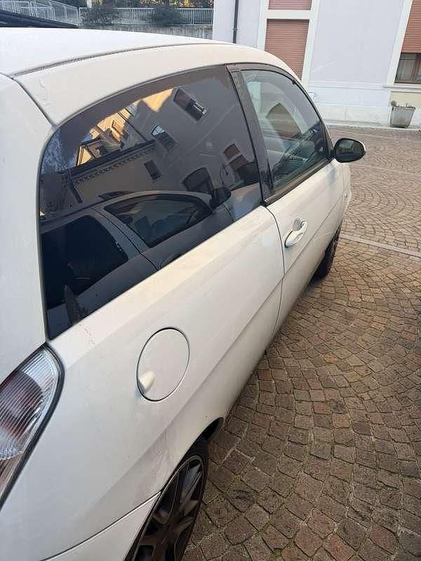 Usata Lancia Ypsilon 105 CV (77 kW) 2007 Utilitaria