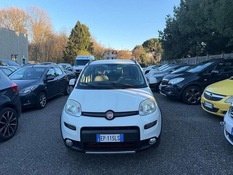 Usata Fiat Panda 4x4 Climbing 75 CV (55 kW) 2013 Bianco Utilitaria