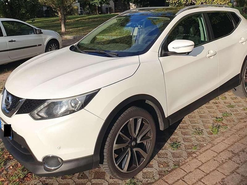 Bianco Usata 2015 Nissan Qashqai Tekna SUV | 7600 € (Molto cara) - Immagine 1/4