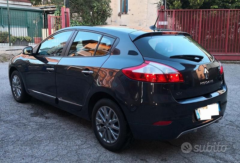 Usata Renault Mégane 110 CV (80 kW) 2014 Grigio Berlina