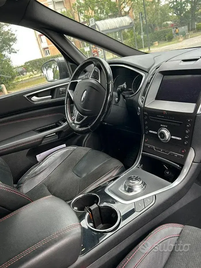 Usata Ford S-MAX 150 CV (110 kW) 2018 Grigio Monovolume