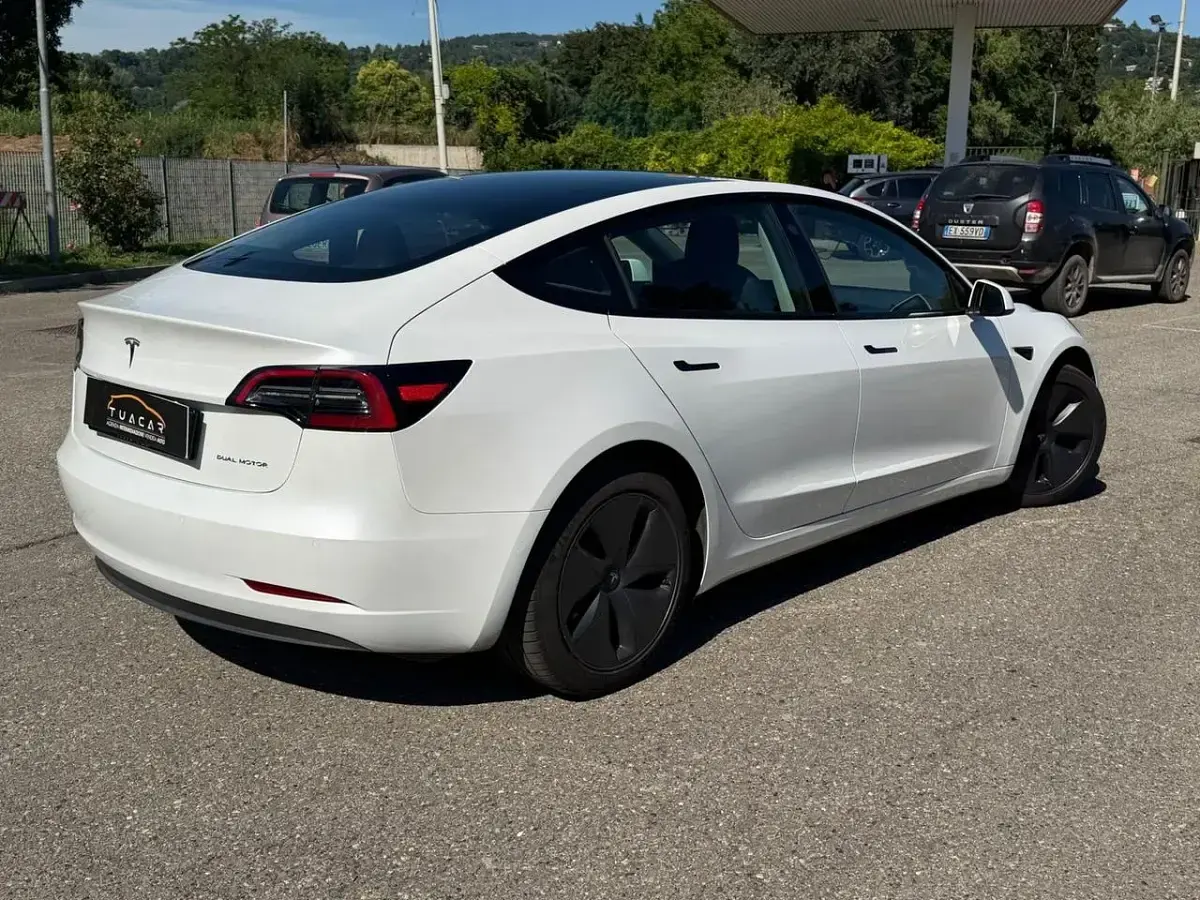 Usata Tesla Model 3 361 kW (491 CV) 2021 Bianco Berlina