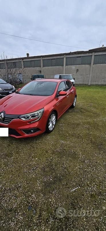 Usata Renault Mégane IV Bose Edition 110 CV (80 kW) 2016 Arancione Berlina