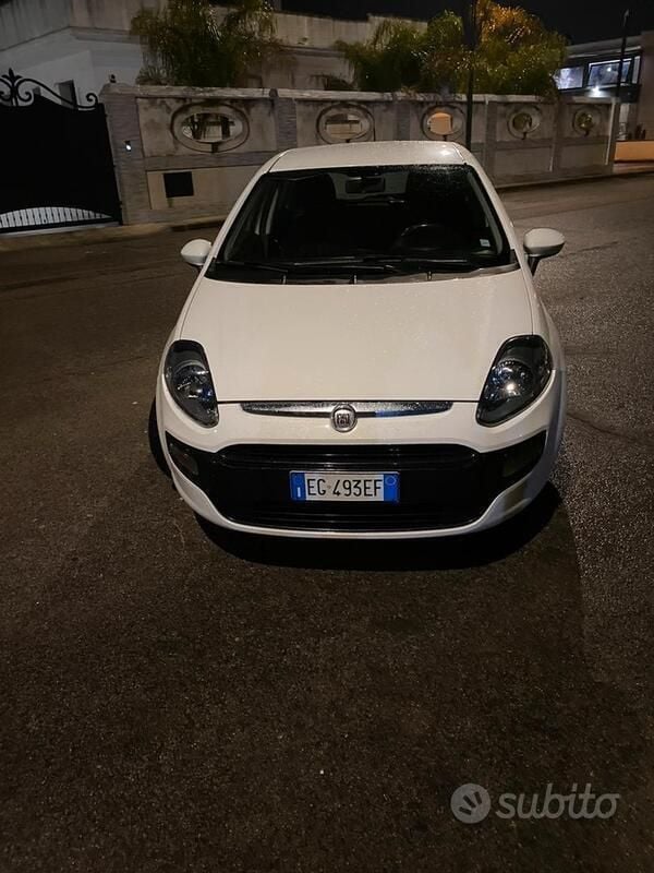 Bianco Usata 2011 Fiat Punto Evo Due volumi | 5500 € (Molto cara) - Immagine 1/3
