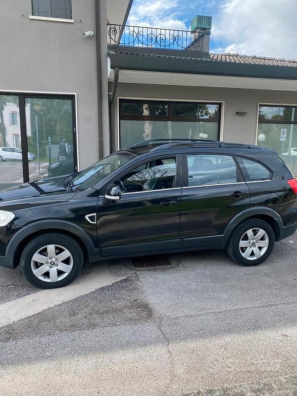 Usata Chevrolet Captiva 150 CV (110 kW) 2008 Nero SUV