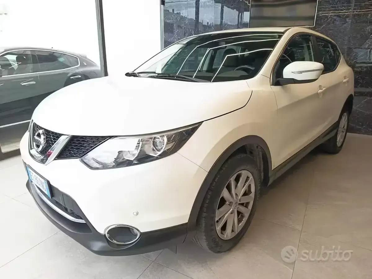 Usata Nissan Qashqai Visia 116 CV (85 kW) 2014 Bianco SUV