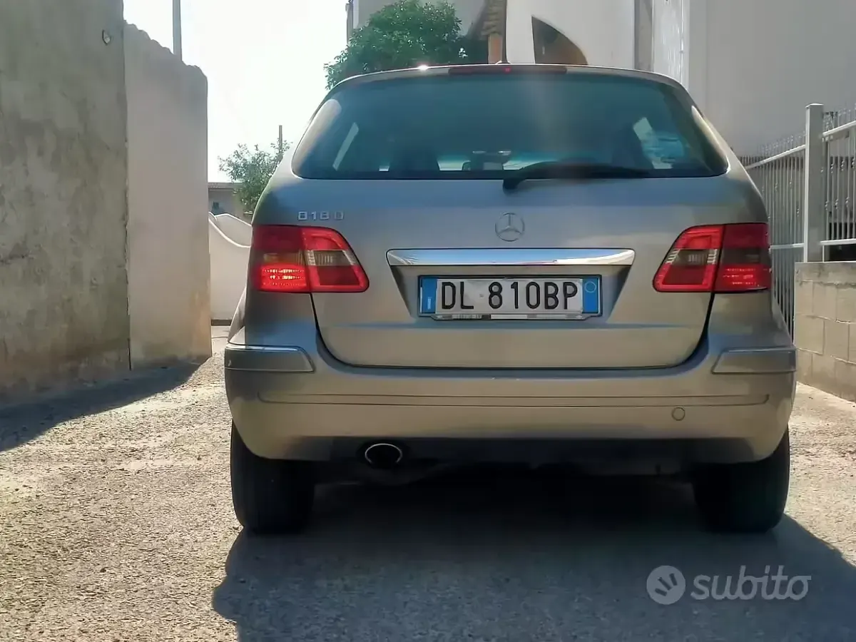 Usata Mercedes B180 Chrome 109 CV (80 kW) 2007 Grigio Monovolume