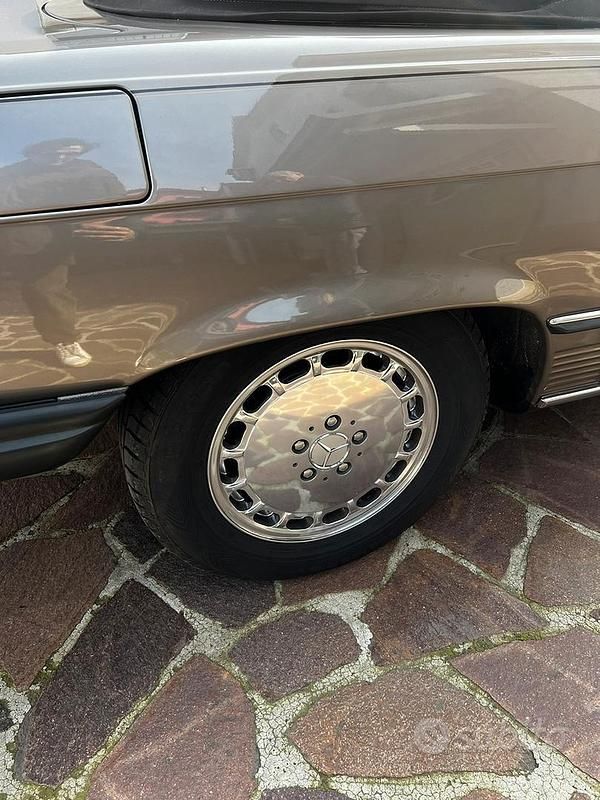 Usata Mercedes 560 1988 Marrone Cabrio
