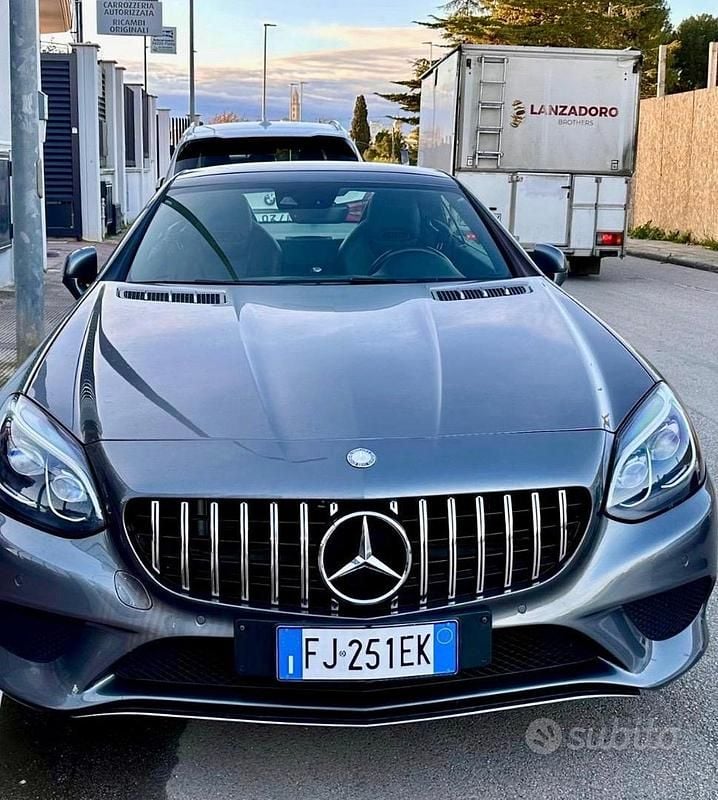 Usata Mercedes SLC200 AMG line 184 CV (135 kW) 2017 Grigio Cabrio