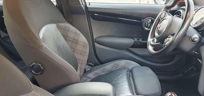 Usata Mini Cooper SD 170 CV (125 kW) 2016 Argento Utilitaria