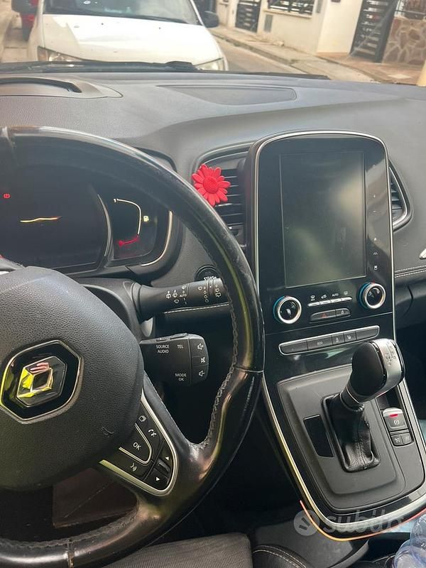 Usata Renault Scénic IV 110 CV (80 kW) 2017 Monovolume