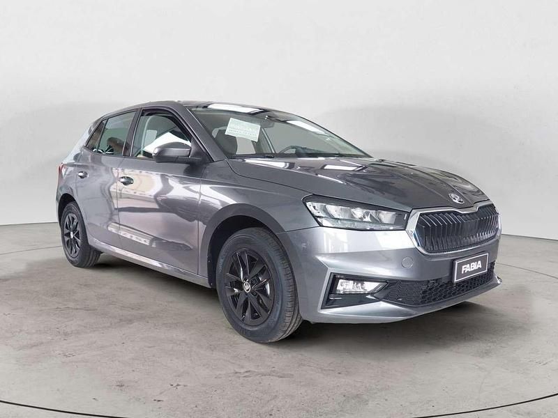 Grigio Nuova 2025 Skoda Fabia Comfort Tre volumi | 19.800 € (Buon prezzo) - Immagine 1/4
