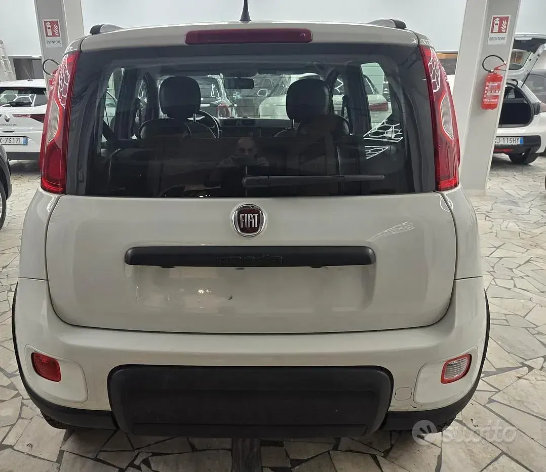 Usata Fiat Panda 4x4 S 69 CV (50 kW) 2019 Bianco Utilitaria
