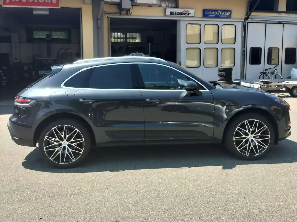 Usata Porsche Macan 245 CV (180 kW) 2022 Grigio SUV
