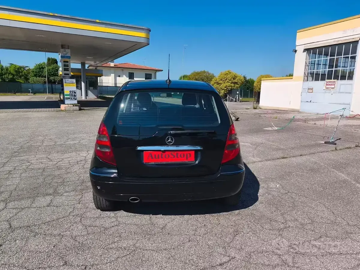 Usata Mercedes A150 95 CV (69 kW) 2007 Nero Berlina