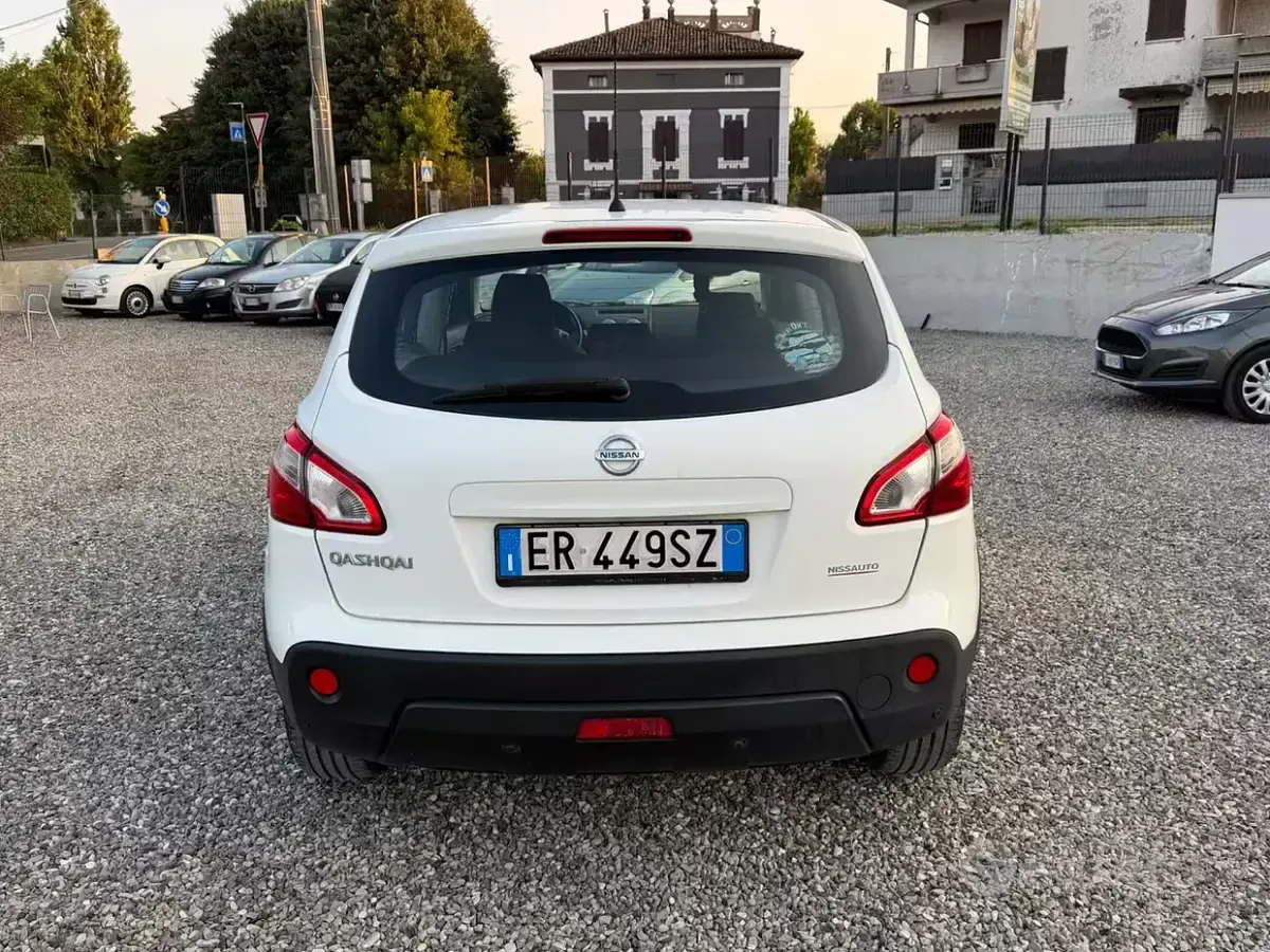 Usata Nissan Qashqai Acenta 116 CV (85 kW) 2013 Bianco SUV