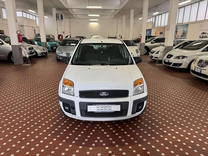 Usata Ford Fusion 80 CV (58 kW) 2012 Bianco Berlina