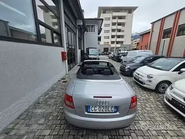 Usata Audi A4 Cabriolet 163 CV (119 kW) 2003 Grigio Cabrio